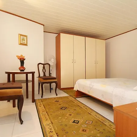 Garden Apartman *